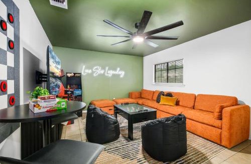 North San Antonio - SAT House | Sleeps 10 Private Pool Hot Tub Fire Pit Playground