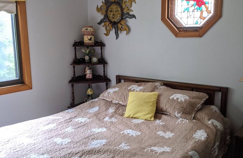 Bemus Point Cabin | Sleeps 12! Fireplace/Pet Friendly/Pond for swimming! Near BEMUS Pt on 40 acres