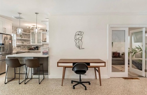 Coral Way Villa | Sleeps 12 , huge heated pool & spa, near Brickell.