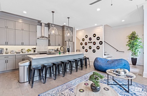 Eastwood House | *SLEEPS 12* Keep the Secret *EAST NASH1* 4BR* 4BA*