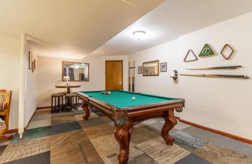 Lawrence House | Sleeps 12! Main Level Primary Suite-Beautiful Backyard Oasis