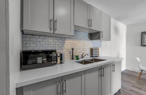 Long Sault Apartment | Sleeps 12 Pet Wifi 10 mins to Cornwall