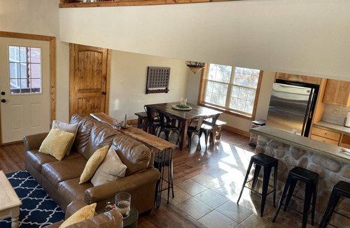 Cassville House | Sleeps 12, Pool, Marina, Quiet Side of Table Rock