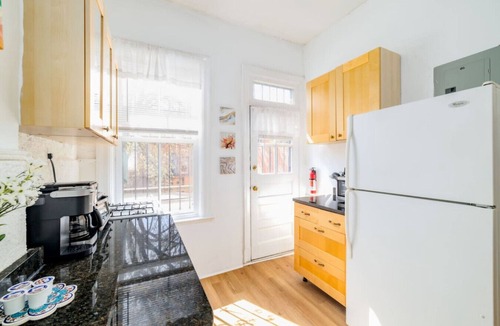 Adams Morgan Apartment | Sleeps 12 | THREE Units In Central Adams Morgan