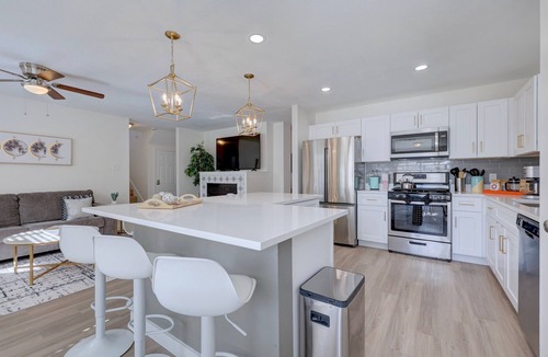 Willow Run House | Sleeps 12 | UT Access + Austin Concert Series 5BR