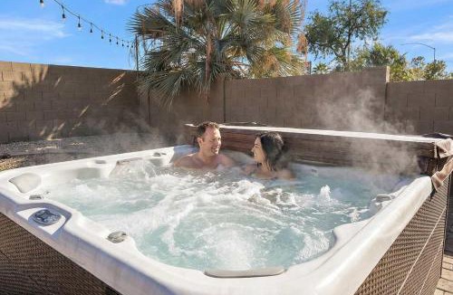 Mesa House | Sleeps 14 Pool Fire Pit Billiards EV Plug