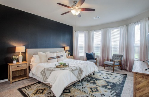 Klein House | Sleeps 16 + 6 BR House + Spacious Yard + Pool Table
