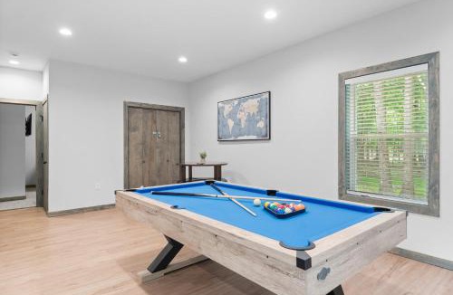 Albrightsville House | Sleeps 16 Hot Tub Arcade & Resort Amenities