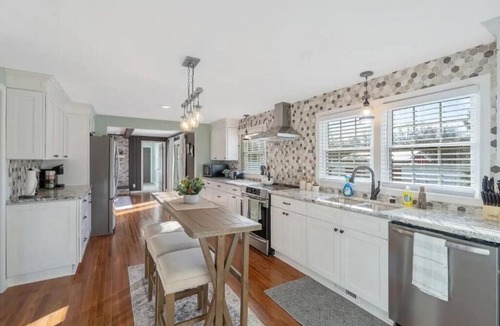 LaFayette House | Sleeps 16, Nerf wall, Game Room, fully fenced yard