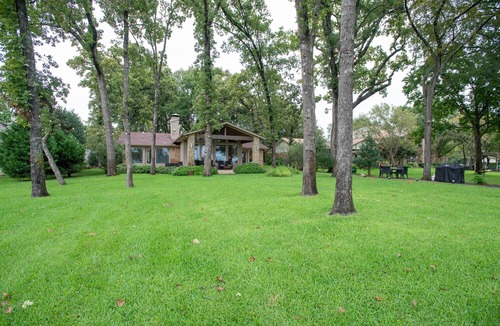 Tool House | Sleeps 16 - Private Dock & Lake Views - Perfect Cedar Creek Family Getaway