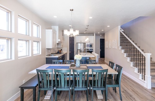 St. George Villa | Sleeps 16 - Private Hot Tub, Fire Pit & Poolside