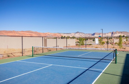 St. George Villa | Sleeps 16 w/Loft & Fire Pit on 18th Green