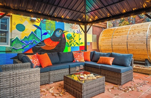 Massanutten House | Sleeps 17 - Hot Tub, Sauna, Gym, Game Room