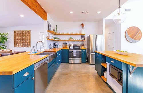 Dripping Springs House | Sleeps 18, Ranch - Pool, Hot Tub, 2 Fire Pits