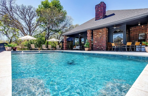 Fort Worth House | Sleeps 19 World Cup Stay Pool