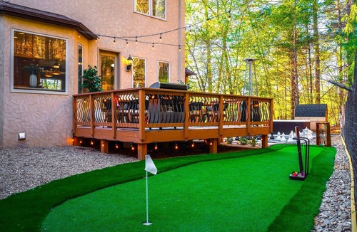 Fletcher Cabin | Sleeps 20 15 Mins to DT AVL Sauna Hot Tub!