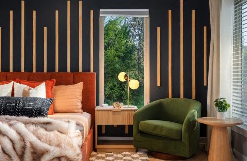 Fletcher House | Sleeps 20 15 Mins to DT AVL Sauna Hot Tub!