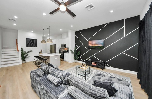 OST - South Union House | Sleeps 20! 2 Homes ~ Family and Friends Fun