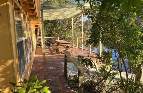 Town 'n' Country House | Sleeps 20+, 2 houses, Swim-Spa, hot tub, bachelor and party place