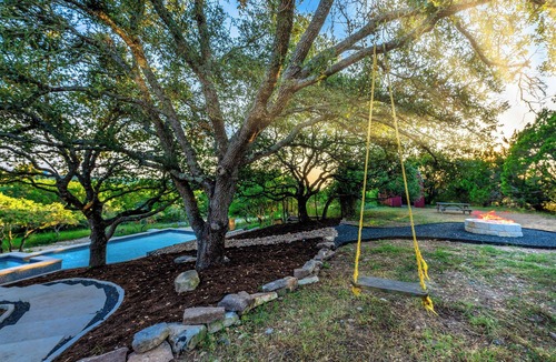West Oak Hill House | Sleeps 20, Private Pool, Backyard, Luxurious Home!