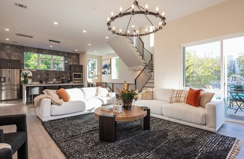 Washington Ave./ Memorial Park House | Sleeps 20! Two Homes, 8BR, 2 Kitchens, 2 Rooftops