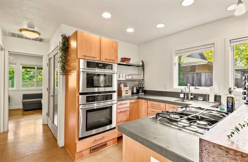 Cedar Hills House | Sleeps 22 | Game Room/Hot Tub