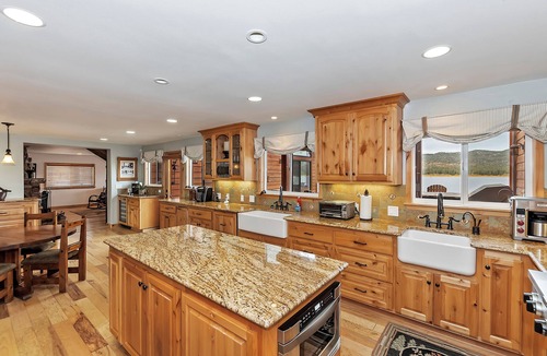 Big Bear Lake House | Sleeps 23 | 2 Lakefront Homes, Private Dock+Beach, Hot Tub, Fire Pit, Deck Views