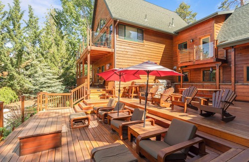 Big Bear Lake House | Sleeps 23 | 2 Lakefront Homes, Private Dock+Beach, Hot Tub, Fire Pit, Deck Views