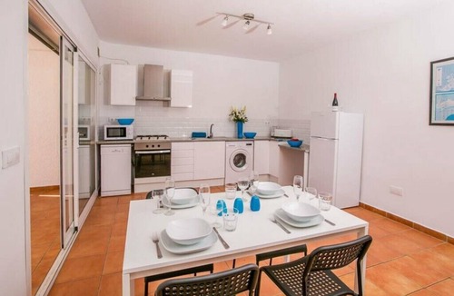 Casas de Torrat Villa | SLEEPS 24, 4 APTS, PRIVATE POOL, PERFECT FOR FRIENDS/FAMILY & CYCLING GROUPS