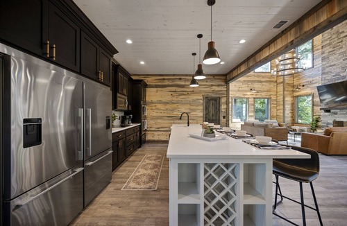 Broken Bow Cabin | Sleeps 24 · Heated Pool · HT Tub· Sauna· Game Rm