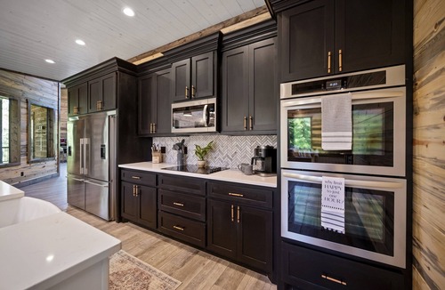 Broken Bow Cabin | Sleeps 24 · Heated Pool · HT Tub· Sauna· Game Rm