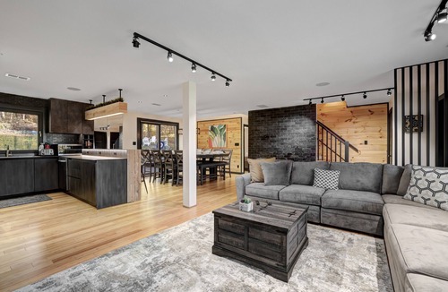 Tannersville House | Sleeps 24! Luxury, Sauna, Hot tub, Zen room, Gameroom, pets
