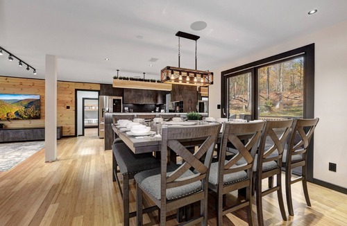 Tannersville House | Sleeps 24! Luxury, Sauna, Hot tub, Zen room, Gameroom, pets