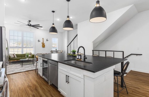 Cleveland Park House | Sleeps 24, TWO Adjacent Homes - Only 3 miles to Broadway