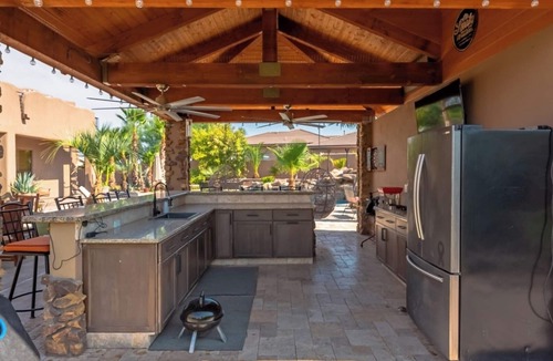 Rio Verde Foothills Villa | Sleeps 25 Heated Pool and Spa Pickleball Court