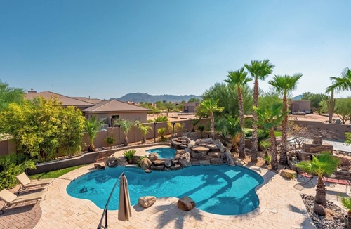 Rio Verde Foothills Villa | Sleeps 25 Heated Pool and Spa Pickleball Court