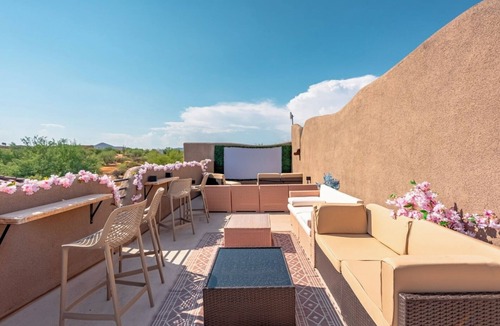 Rio Verde Foothills Villa | Sleeps 25 Heated Pool and Spa Pickleball Court