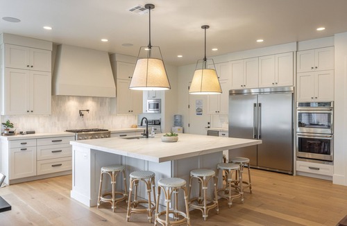 St. George House | Sleeps 25, Private Pool, Hot Tub & Courts, Playground