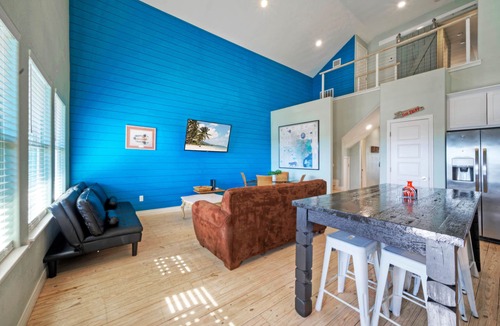Flour Bluff House | Sleeps 26 | 2 Homes w/Waterfront Pool + Boat Dock | Laguna Village Escape