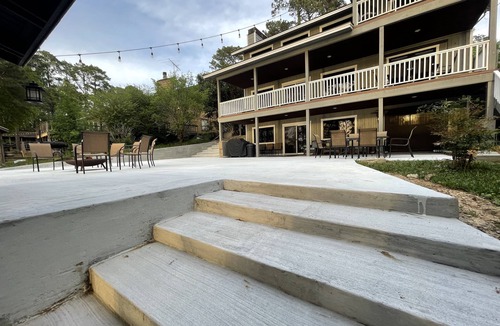 Brookeland House | Sleeps 26.Waterfront Lakehouse on Lake Sam Rayburn. Unbelievable views!