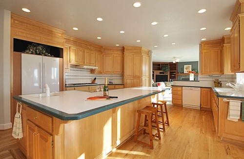 Clinton House | ★ SLEEPS 28+ / 2 LARGE Kitchens / Beautiful Views ★