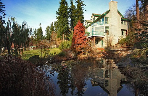 Clinton House | ★ SLEEPS 28+ / 2 LARGE Kitchens / Beautiful Views ★