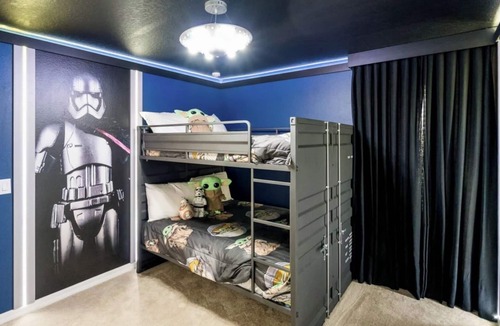 Davenport Resort | Sleeps 28 | Resort | Themed Rooms | Arcade | Heated Pool
