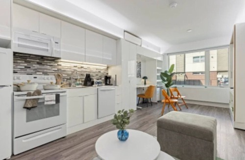 Cleveland Apartment | Sleeps 3 | Cleveland Clinic + University Circle