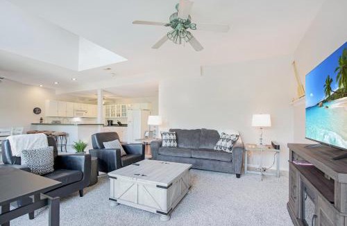 Sunrise Beach House | Sleeps 30! Decks, Docks & Lake Life!