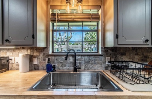 Bay Area House | Sleeps 33 - Oceanfront Luxury 2 pools & 2 houses