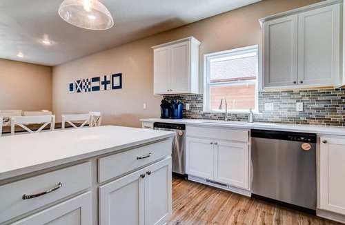 Kimberling City House | Sleeps 35! Private Indoor Pool + Lake View!