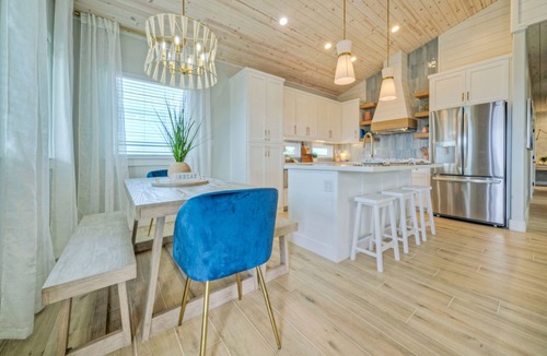 Port Aransas House | Sleeps 36! 3 Homes Side-by-Side w/Private Pools, Patio Lounge, 5 Mins to Beach