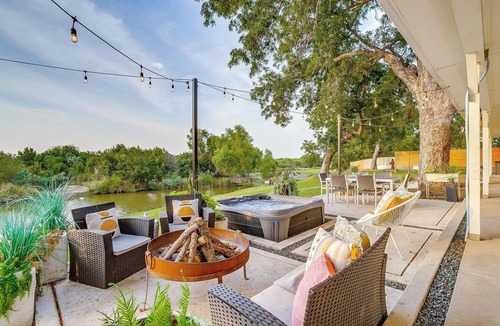 Dennis House | Sleeps 37 | Lakefront Compound w/3 Homes + Pool