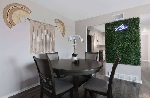 Rosedale Apartment | Sleeps 4, 2 Bedroom Apt. w/King beds, FIFA READY